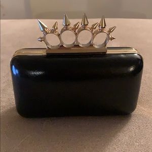 Spiked Clutch